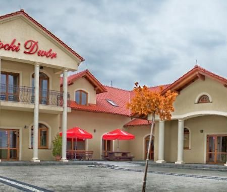 Hotel Potocki Dwor Jędrzejów Exterior foto