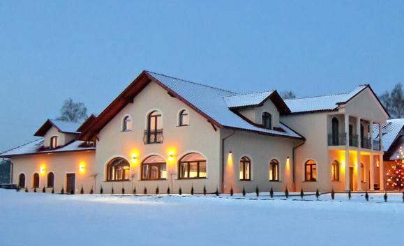 Hotel Potocki Dwor Jędrzejów Exterior foto